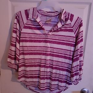 White stag v neck striped top 3/4 sleeve